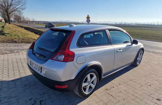 VOLVO C30 2.0D (136 KM)