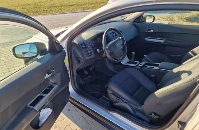 VOLVO C30 2.0D (136 KM)