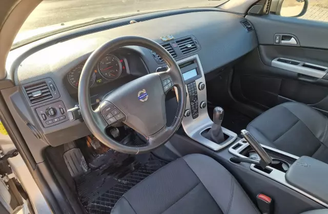 VOLVO C30 2.0D (136 KM)