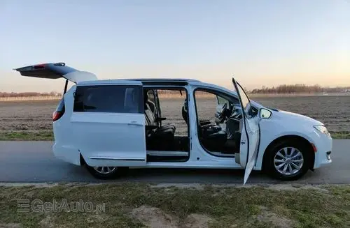 CHRYSLER Pacifica 