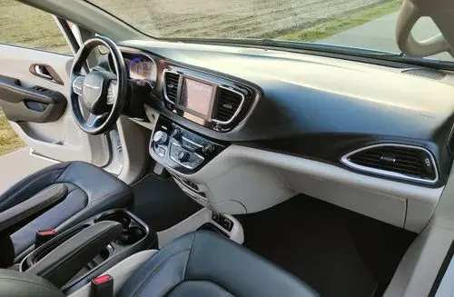 CHRYSLER Pacifica 