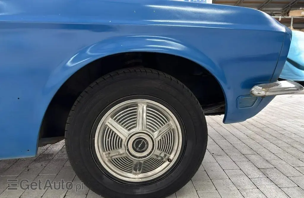 FORD Mustang 