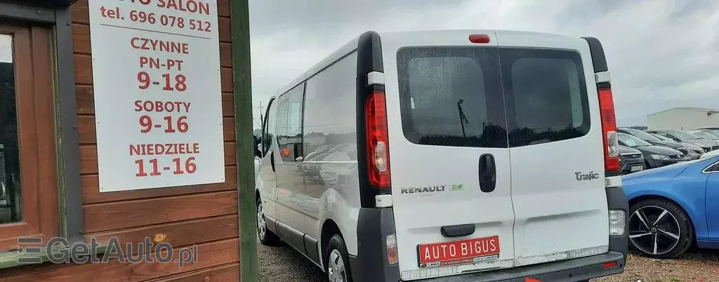 RENAULT Trafic 