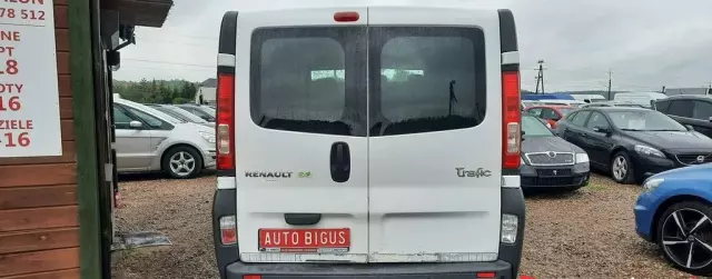 RENAULT Trafic 