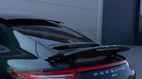 PORSCHE 911 Carrera 