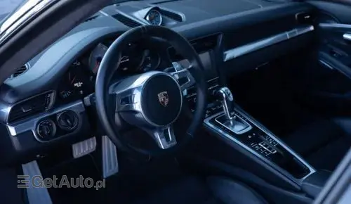 PORSCHE 911 Carrera 