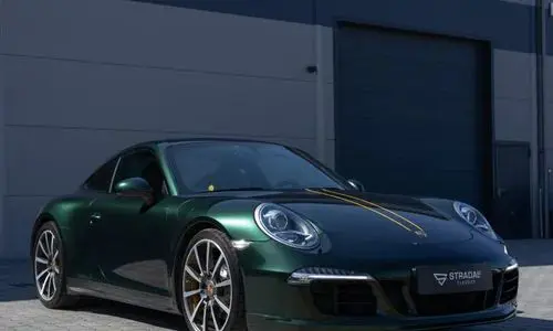 PORSCHE 911 Carrera 