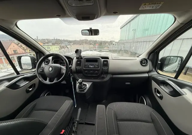 RENAULT Trafic 