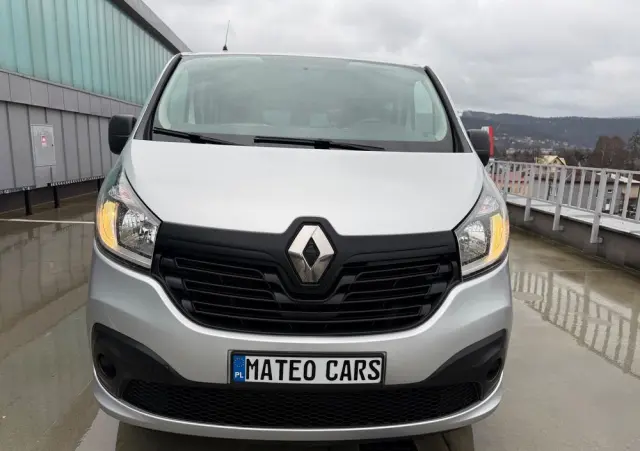 RENAULT Trafic 