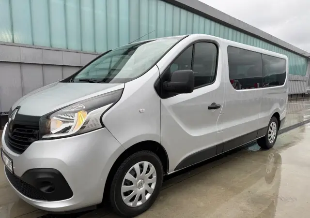 RENAULT Trafic 