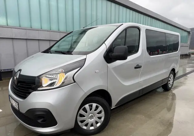 RENAULT Trafic 