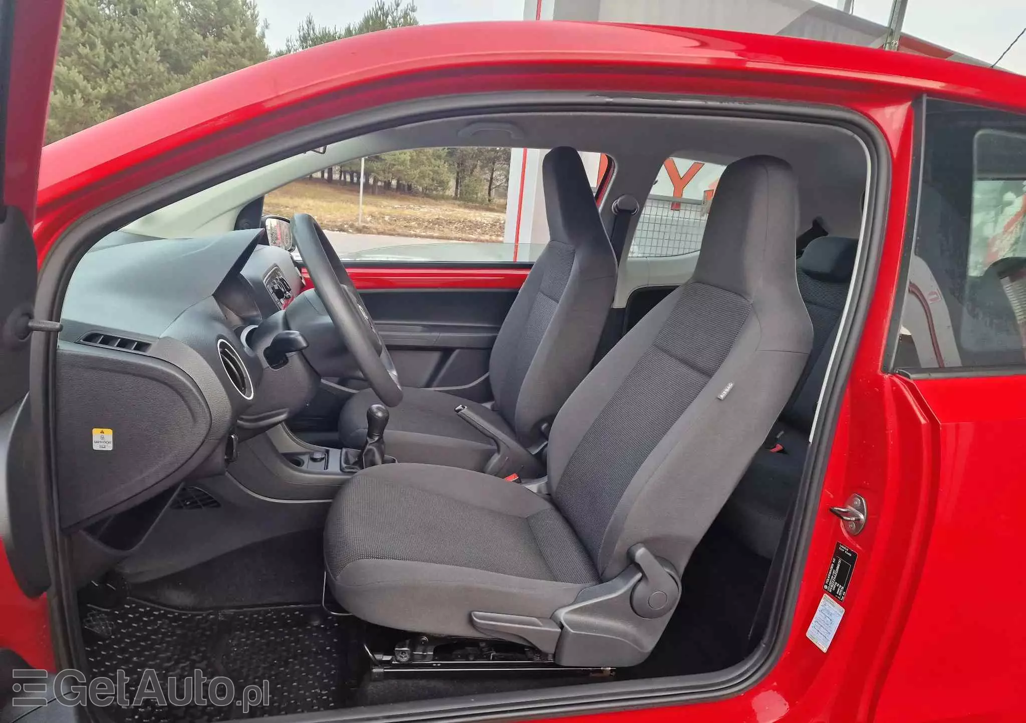 VOLKSWAGEN Up! 1.0 beats