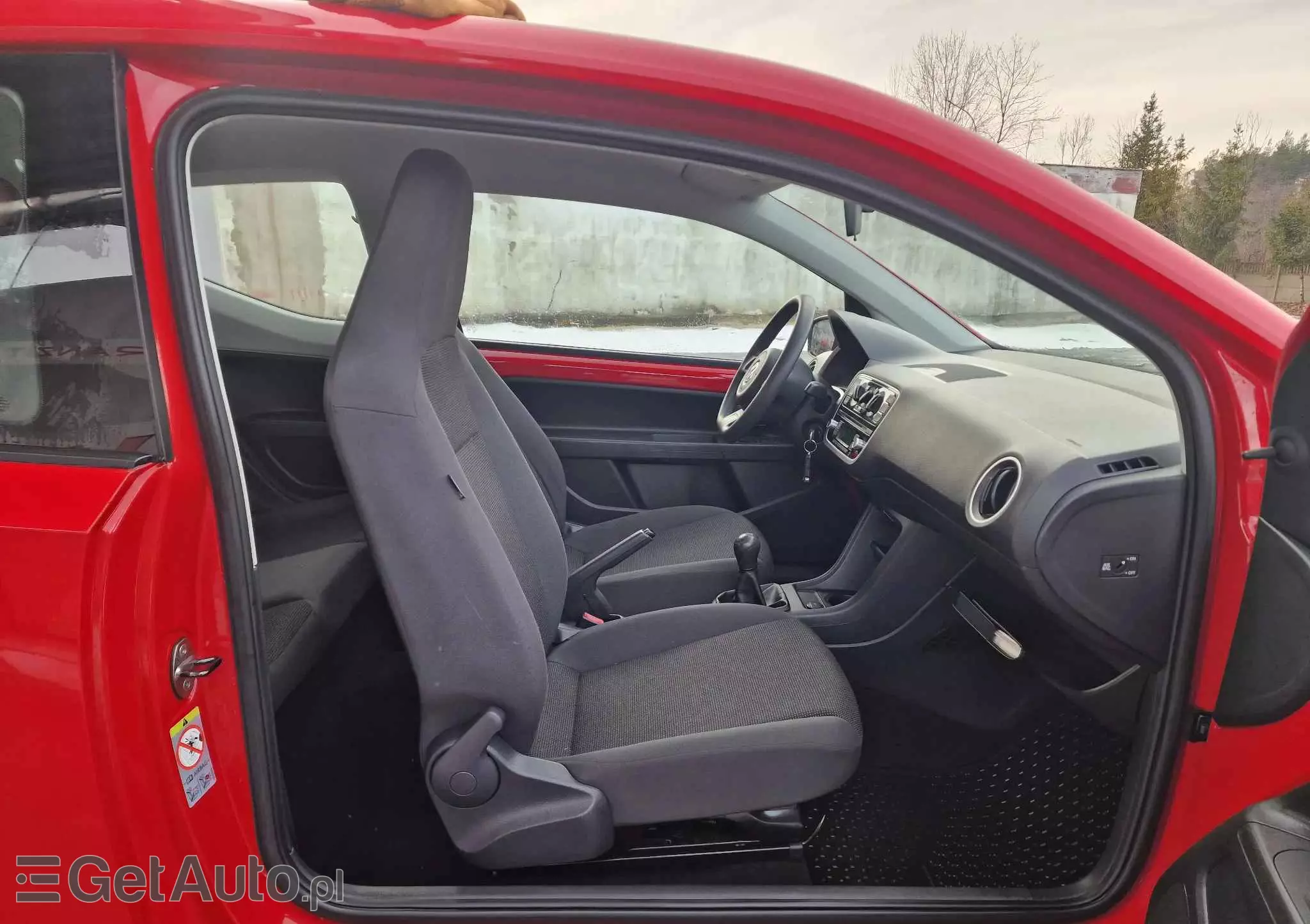 VOLKSWAGEN Up! 1.0 beats