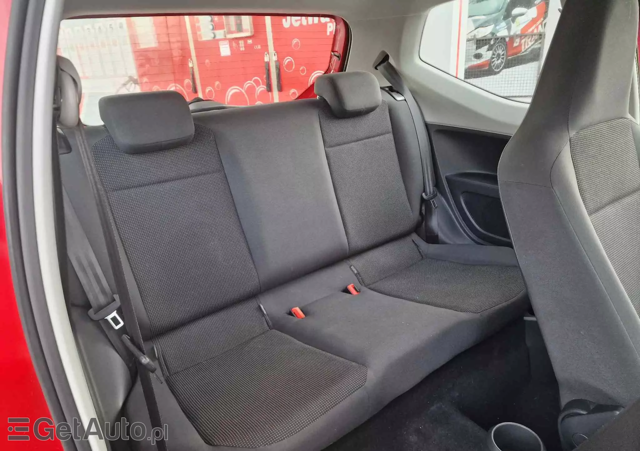 VOLKSWAGEN Up! 1.0 beats