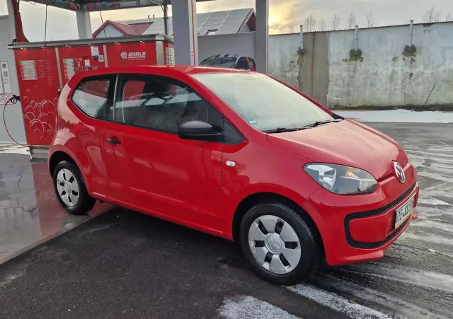 VOLKSWAGEN Up! 1.0 beats