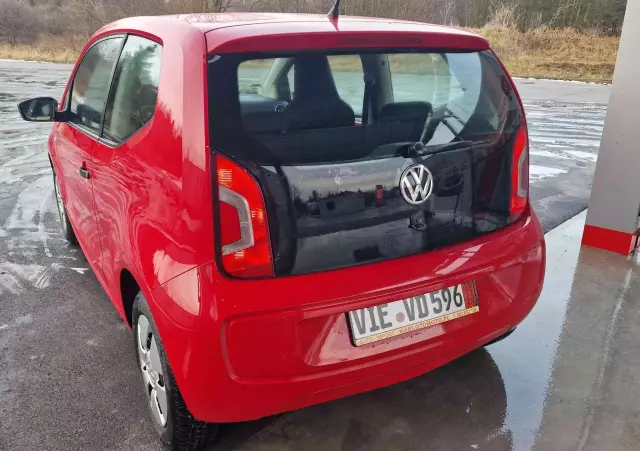 VOLKSWAGEN Up! 1.0 beats