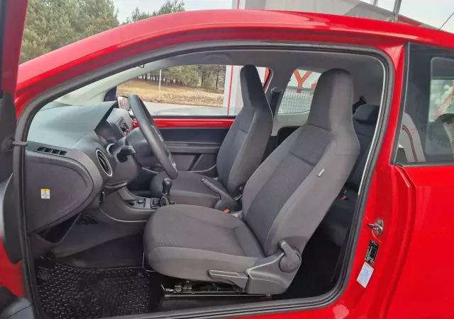 VOLKSWAGEN Up! 1.0 beats