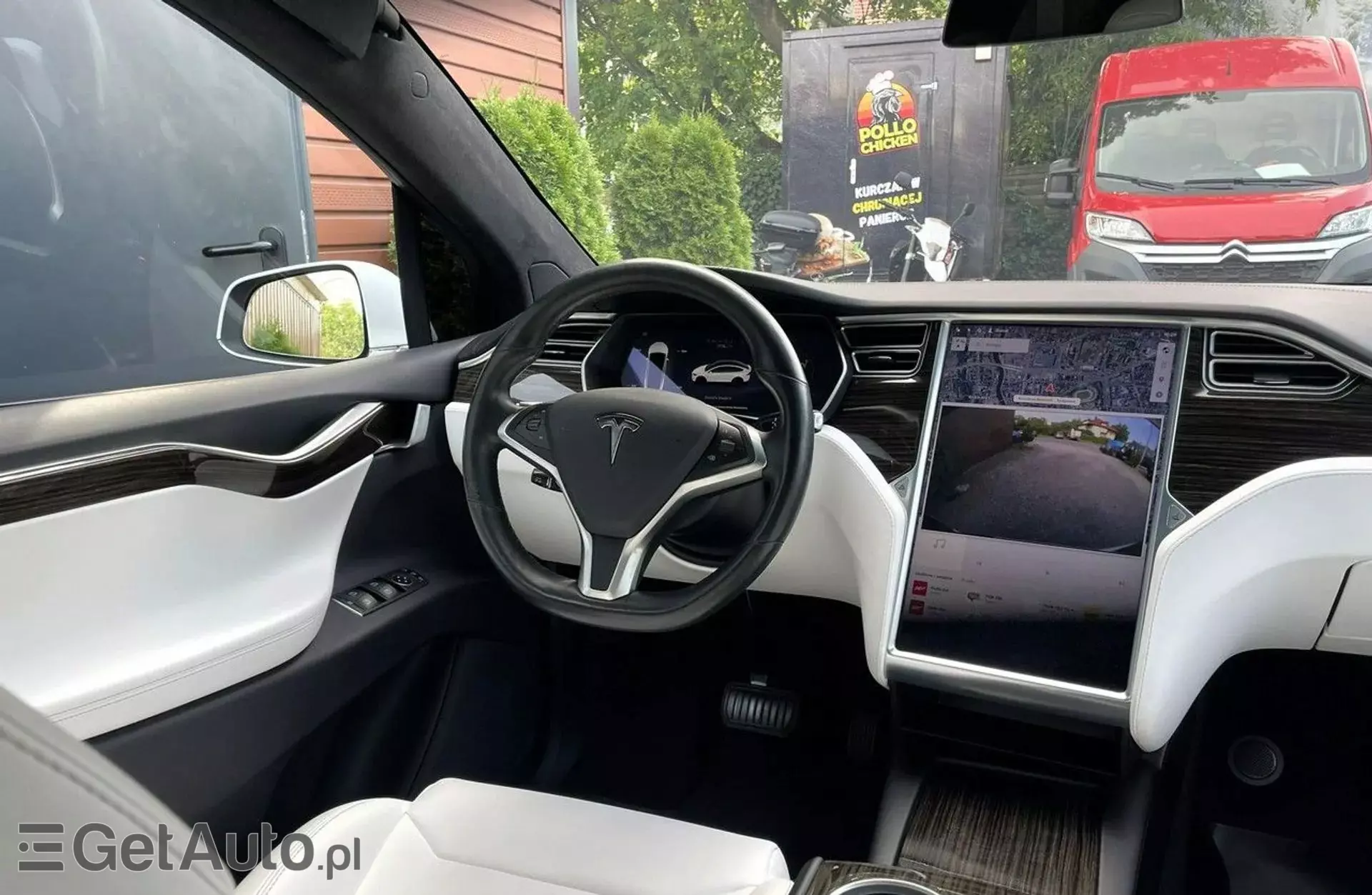 TESLA Model X 