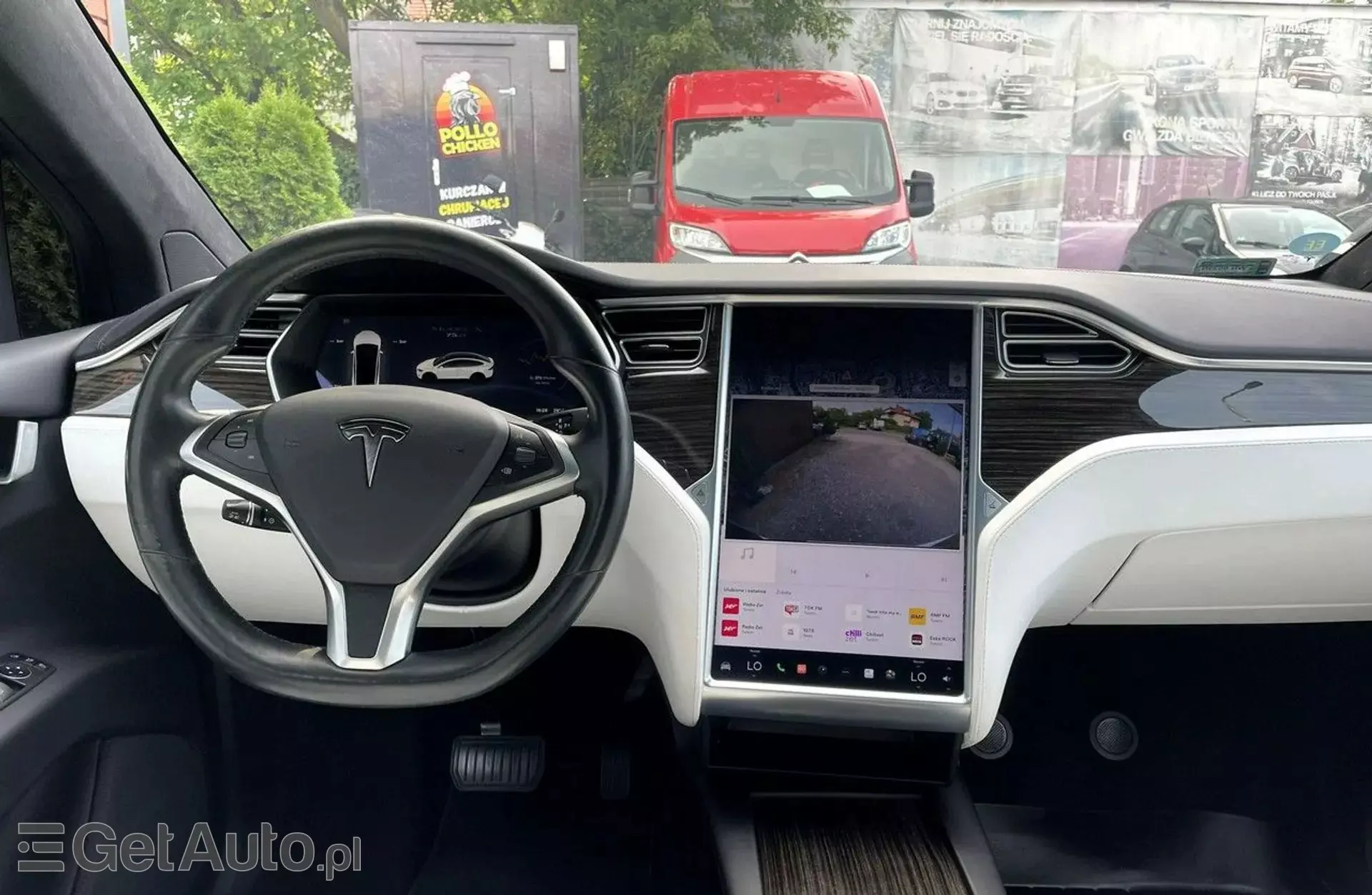 TESLA Model X 