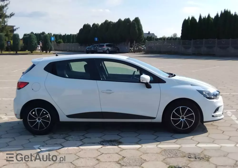 RENAULT Clio 1.2 16V 75 LIMITED