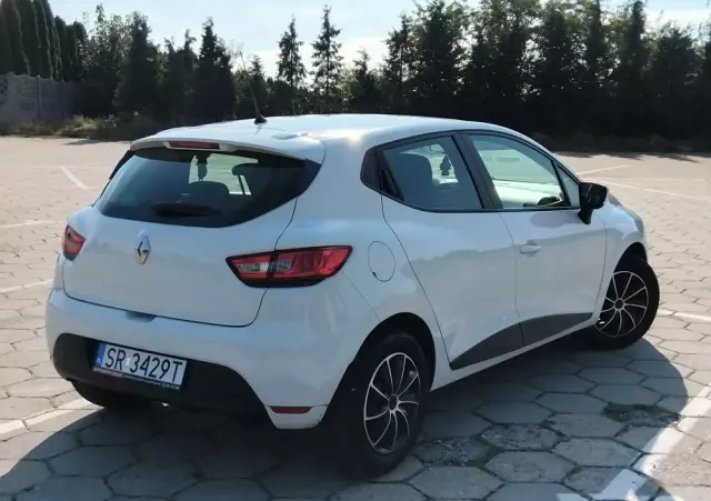 RENAULT Clio 1.2 16V 75 LIMITED