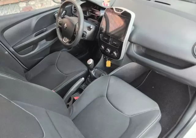 RENAULT Clio 1.2 16V 75 LIMITED