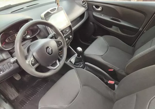 RENAULT Clio 1.2 16V 75 LIMITED