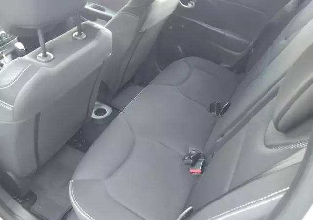 RENAULT Clio 1.2 16V 75 LIMITED