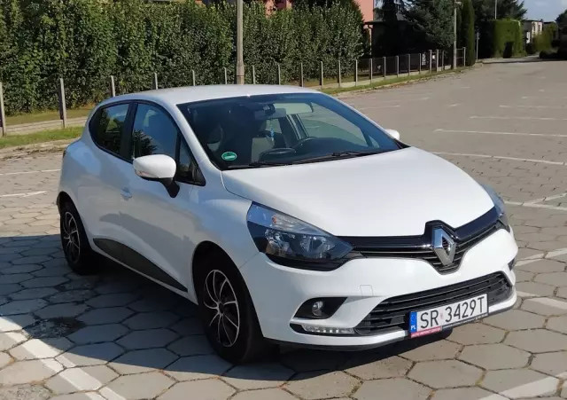 RENAULT Clio 1.2 16V 75 LIMITED