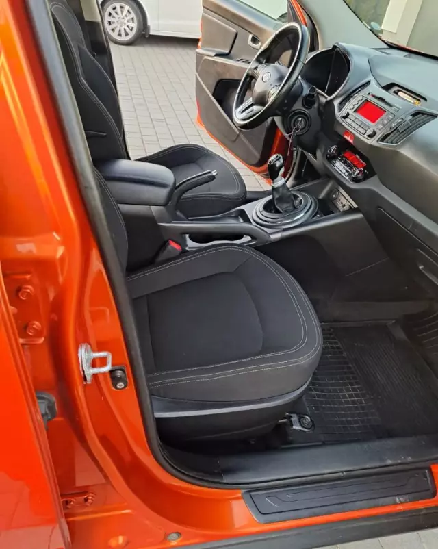 KIA Sportage 1.7 CRDI Business Line M 2WD