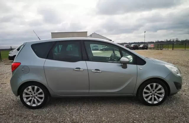 OPEL Meriva 
