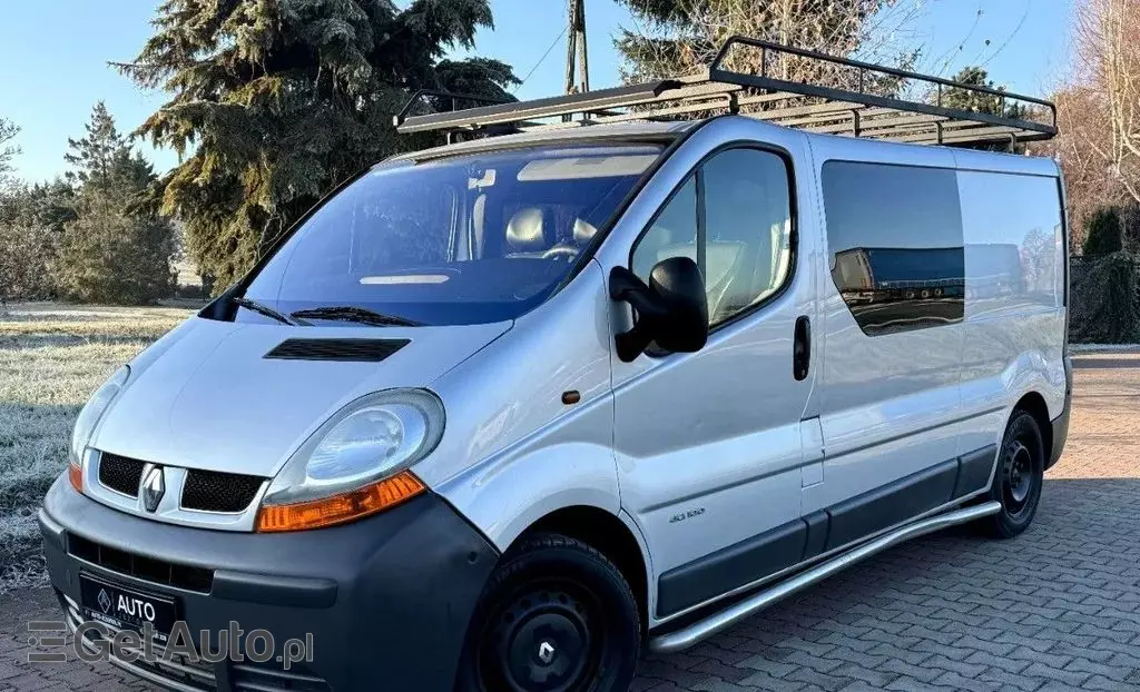RENAULT Trafic 