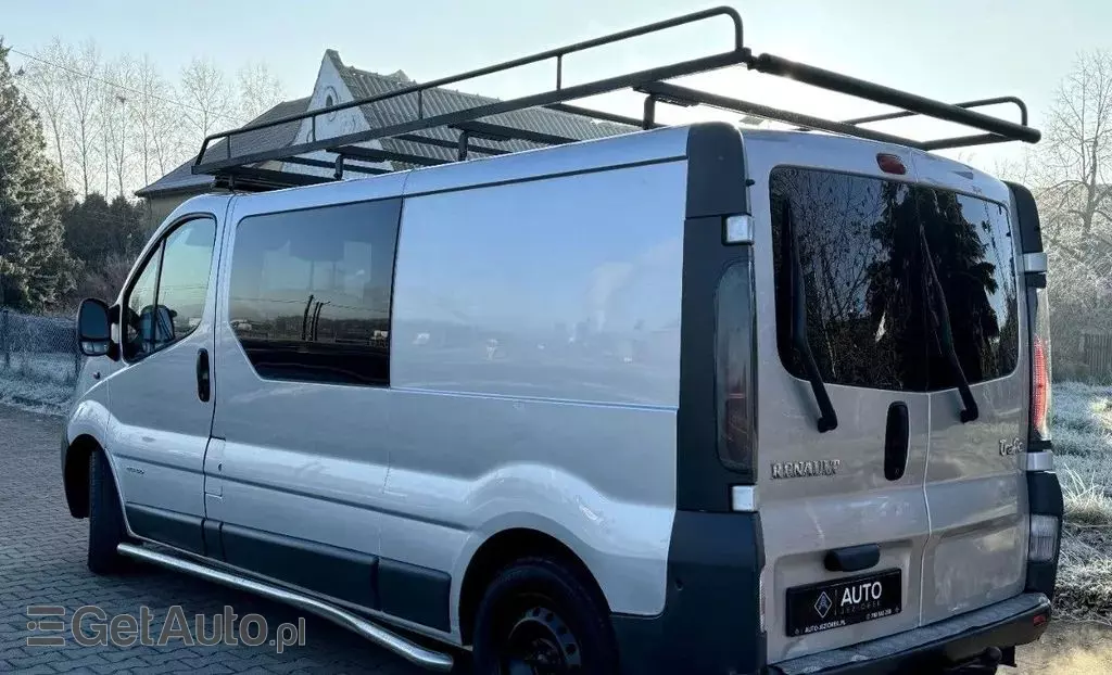 RENAULT Trafic 