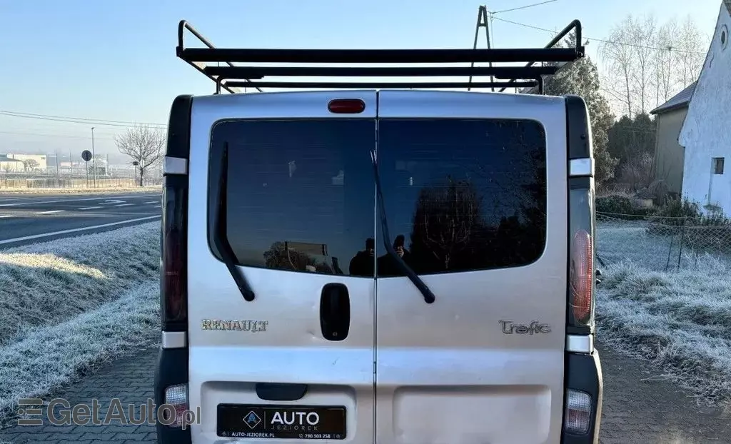 RENAULT Trafic 