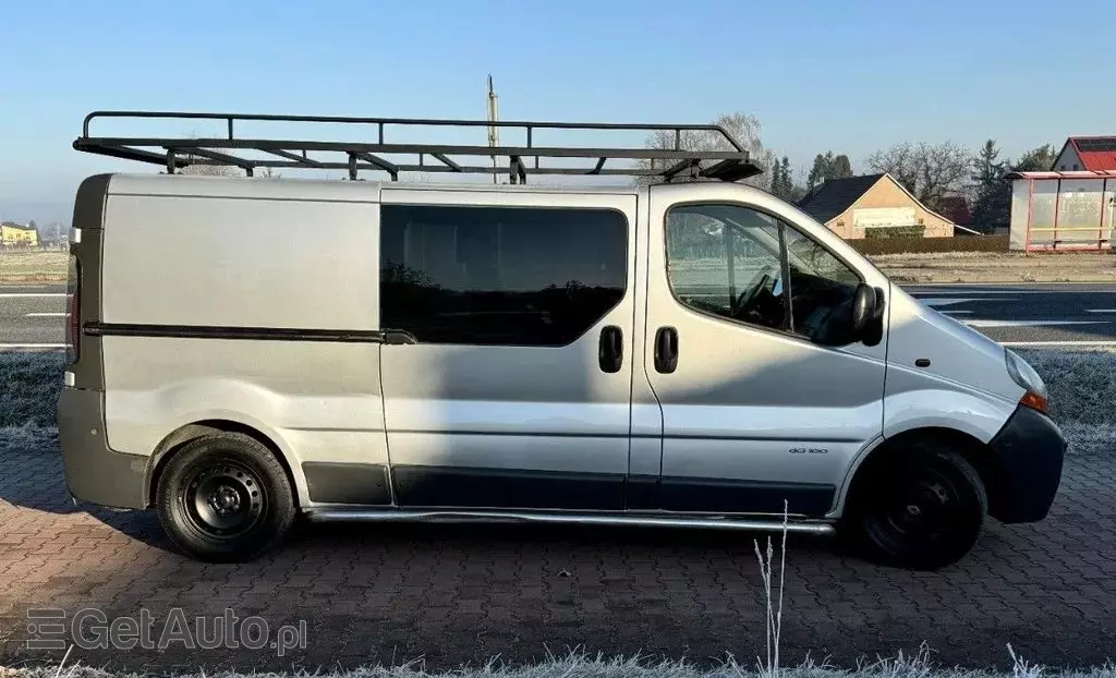 RENAULT Trafic 