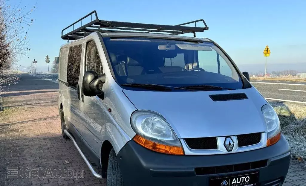 RENAULT Trafic 