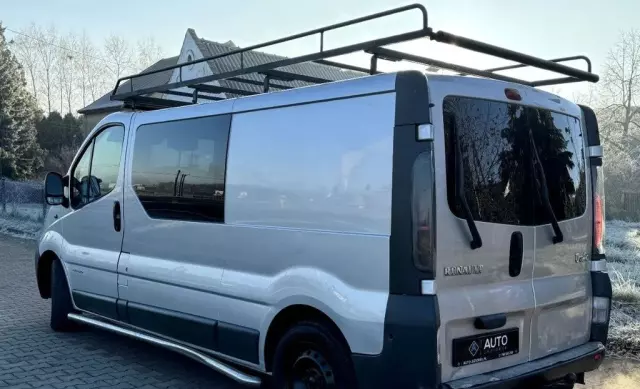 RENAULT Trafic 