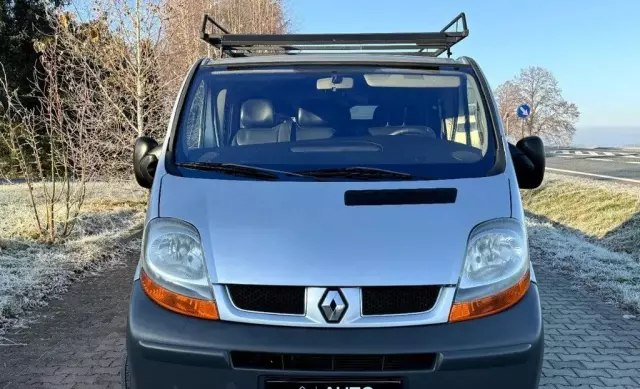 RENAULT Trafic 