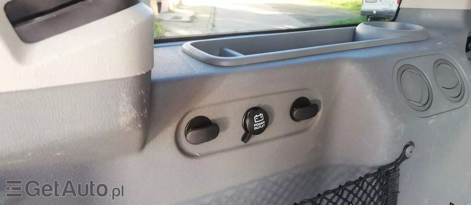 JEEP Commander 3.7 i V6 4WD (213 KM)