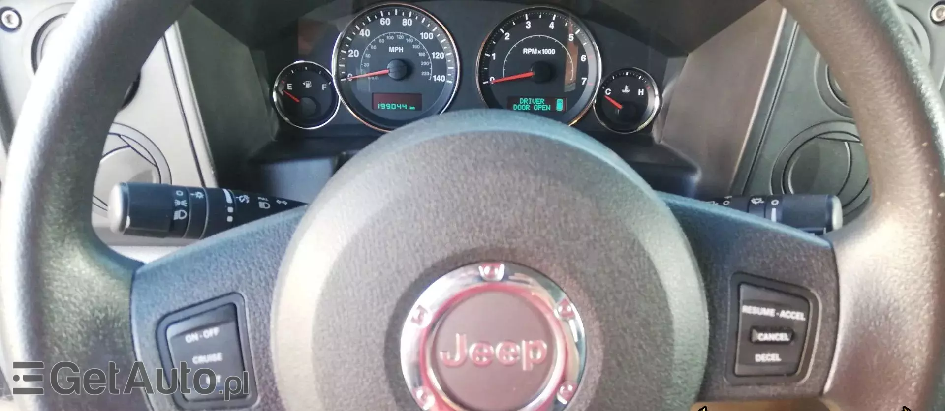 JEEP Commander 3.7 i V6 4WD (213 KM)