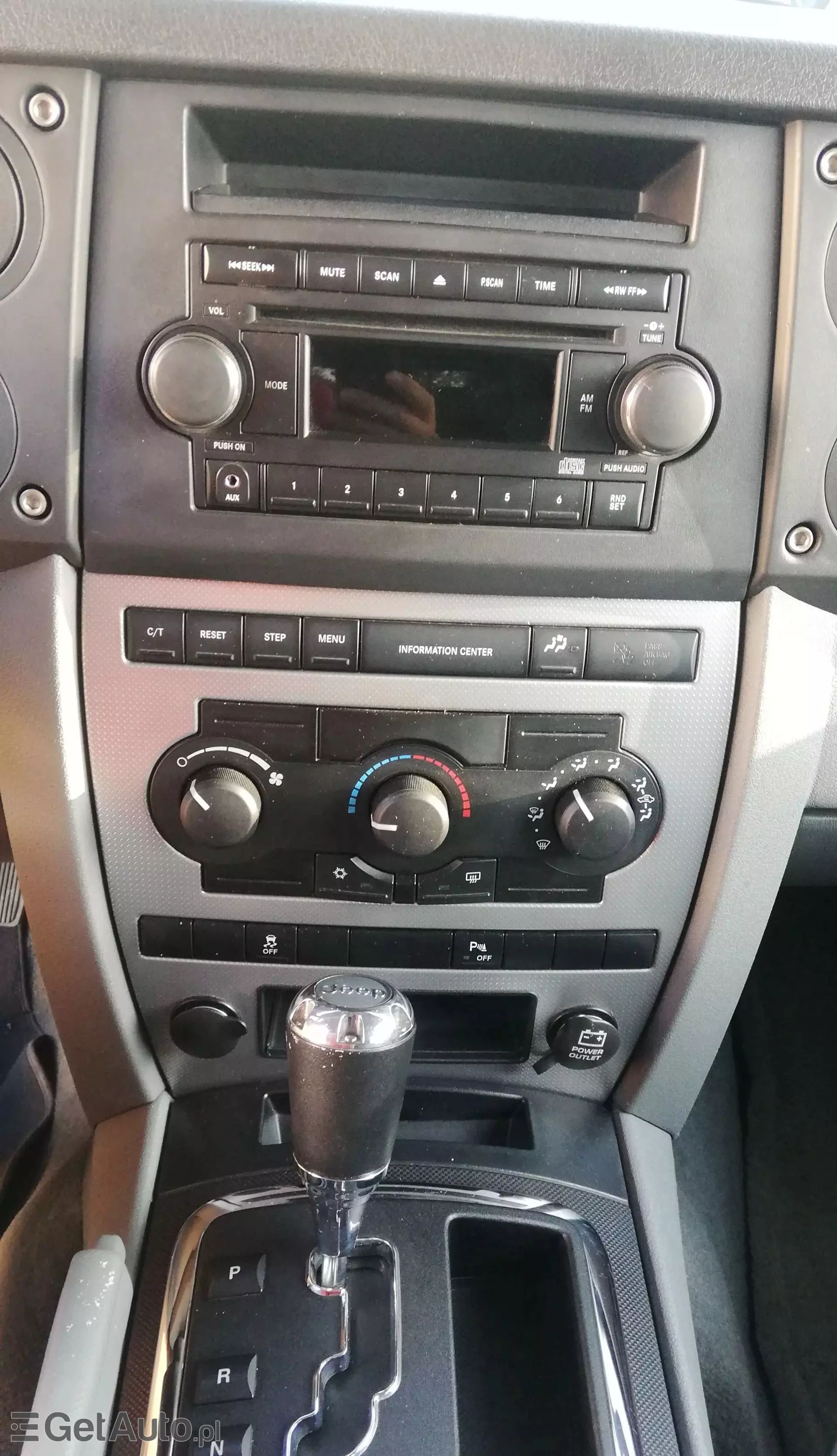 JEEP Commander 3.7 i V6 4WD (213 KM)