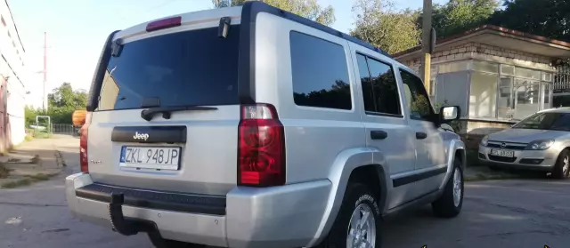 JEEP Commander 3.7 i V6 4WD (213 KM)