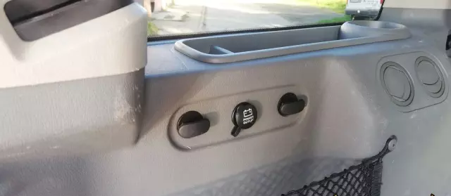 JEEP Commander 3.7 i V6 4WD (213 KM)