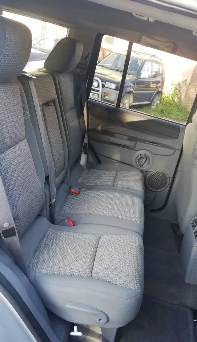 JEEP Commander 3.7 i V6 4WD (213 KM)