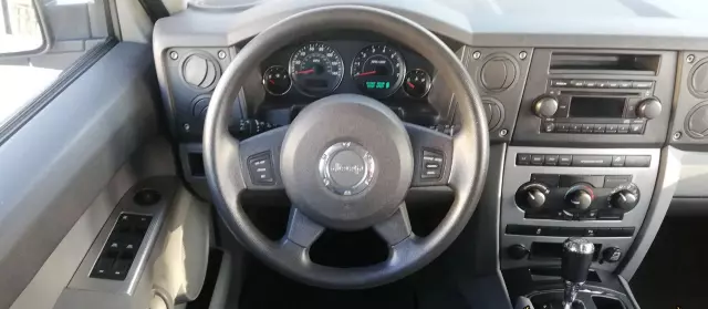 JEEP Commander 3.7 i V6 4WD (213 KM)