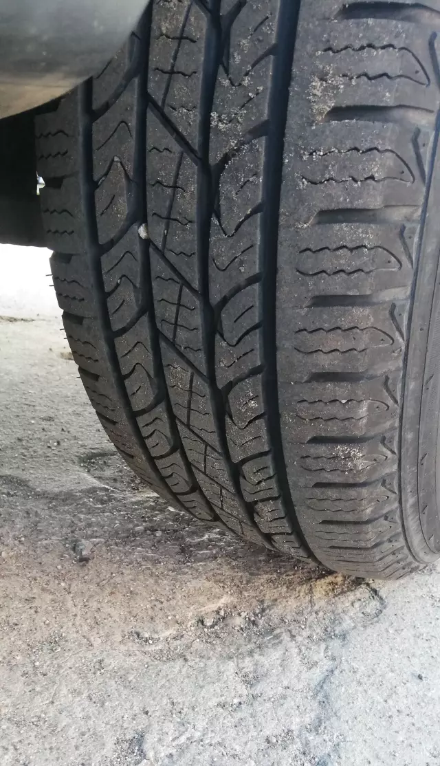 JEEP Commander 3.7 i V6 4WD (213 KM)