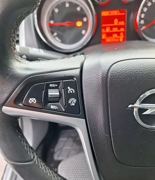 OPEL Astra 1.7 CDTI (110 KM)