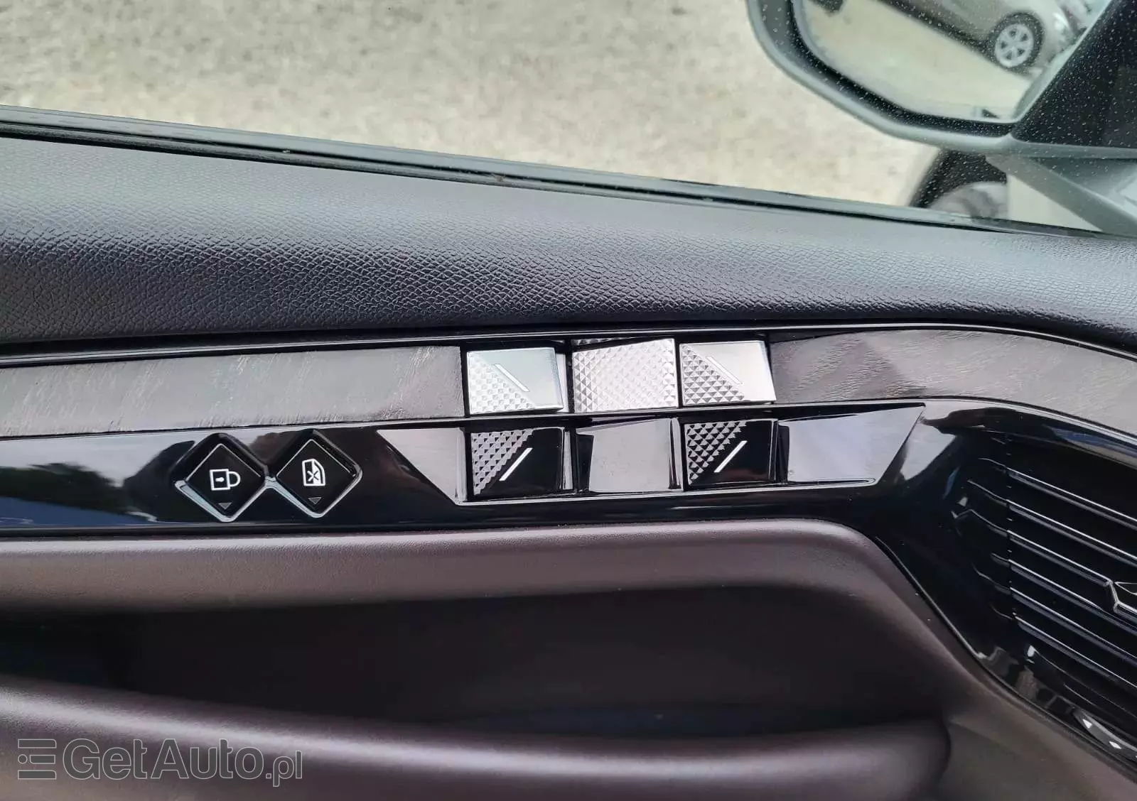 CITROËN DS4 E-TENSE 225 BASTILLE