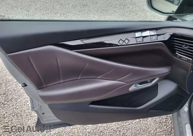 CITROËN DS4 E-TENSE 225 BASTILLE