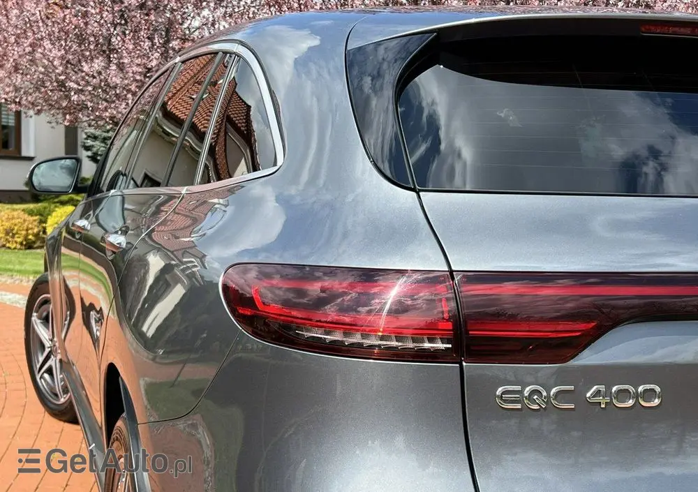 MERCEDES-BENZ EQC 
